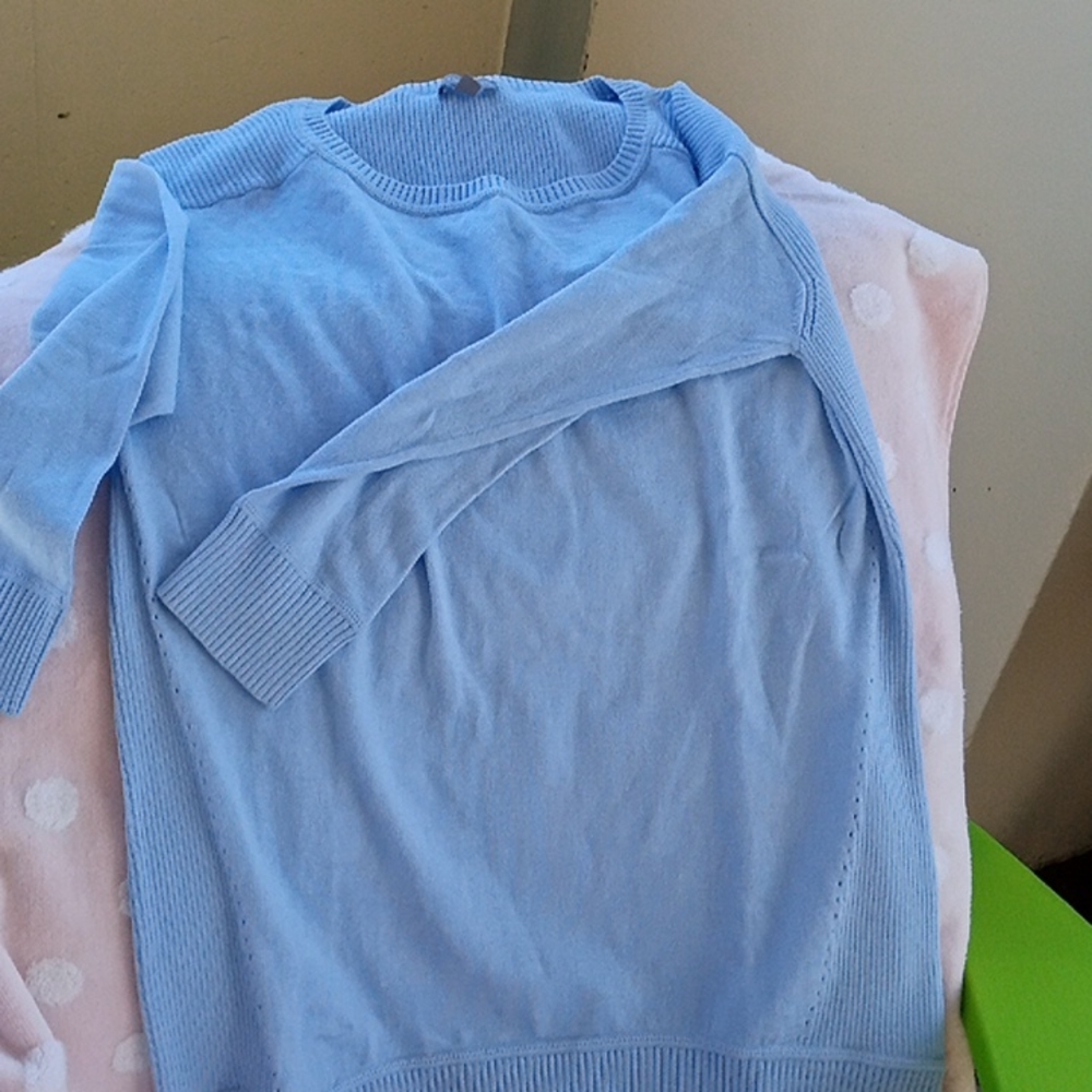 Talbots Cotton /cool poly blend Sweater - Picture 6 of 6